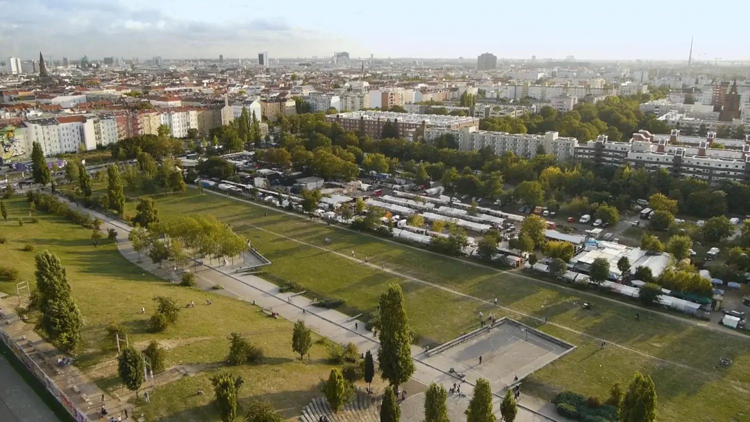 mauerpark-fleamarket-606079